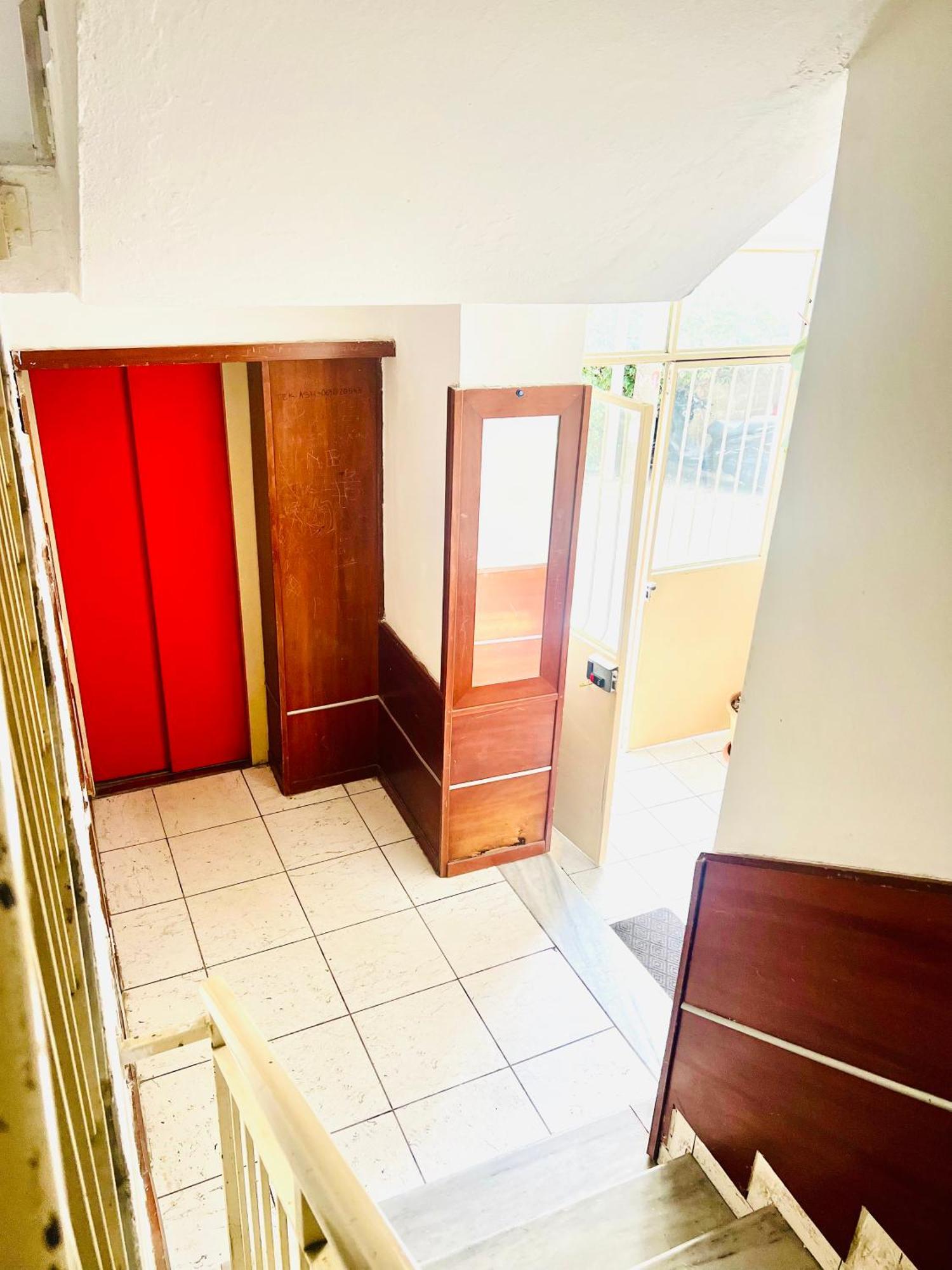 Апартаменти Lovely 3-bedroom Unit In