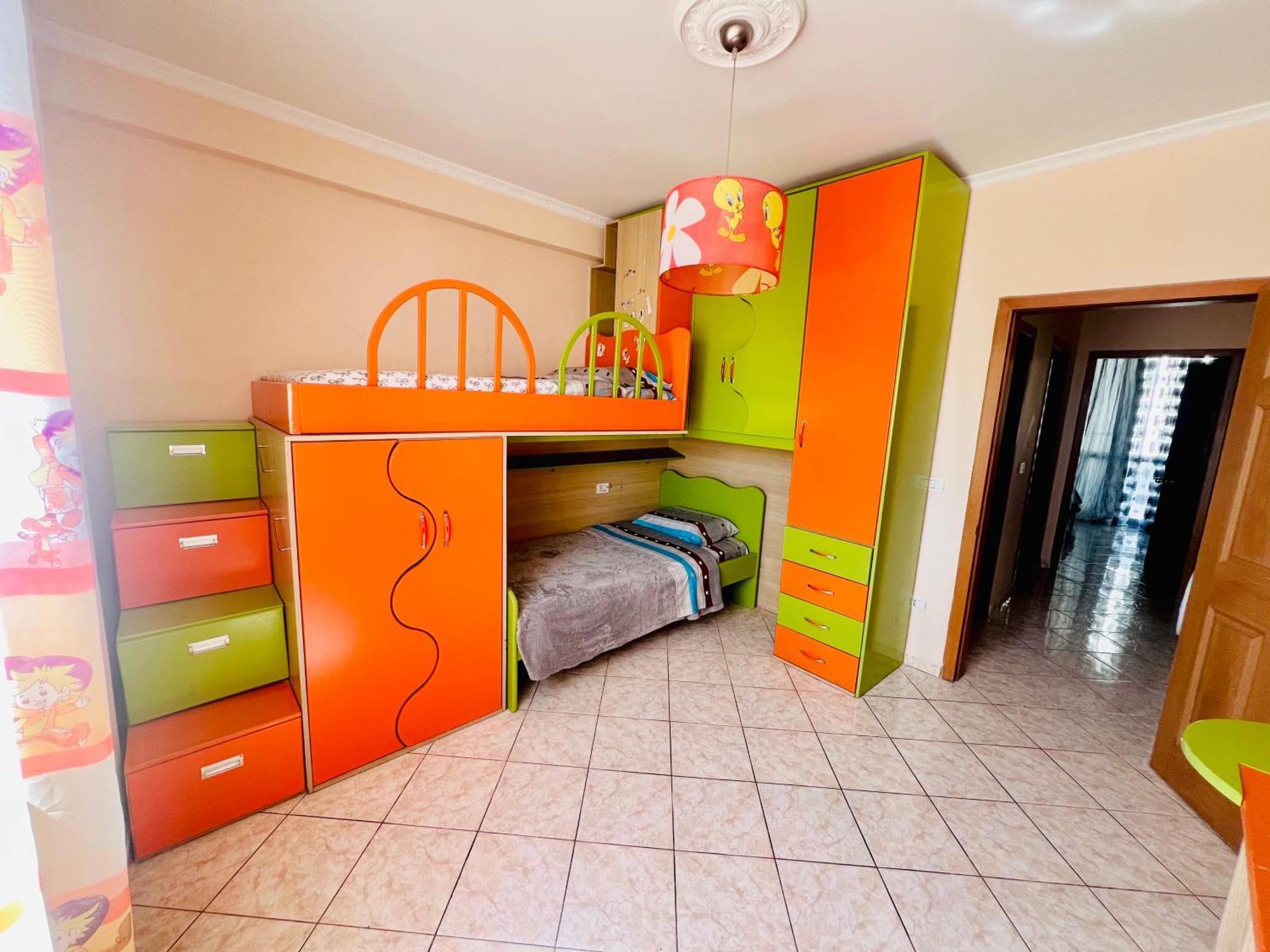 Lovely 3-bedroom Unit In *